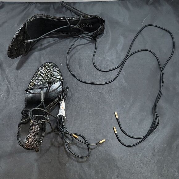 BRAND NEW FASHION NOVA REPTILE SPRINT STRAPPY WRAP LACE-UP HEEL SANDAL - Picture 14 of 15